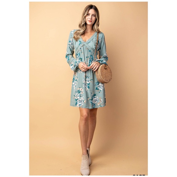 Kori ⚠️FINAL MARKDOWN BABY DOLL LACE TRIMMED DRESS - Picture 7 of 8